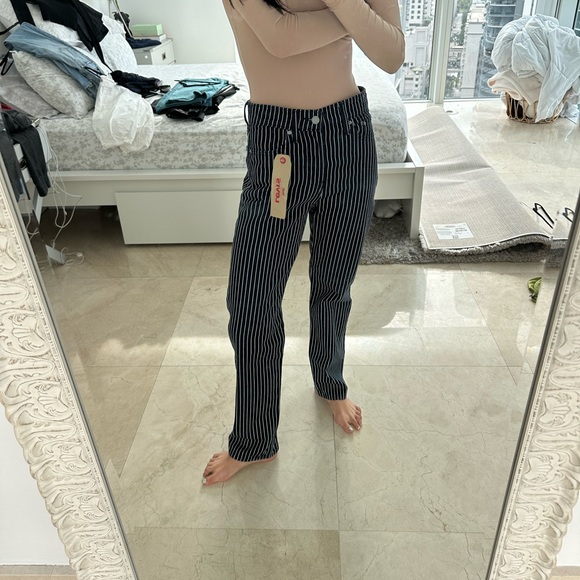 NEW Levi Stripped Blue Mom Jeans - Picture 2 of 7